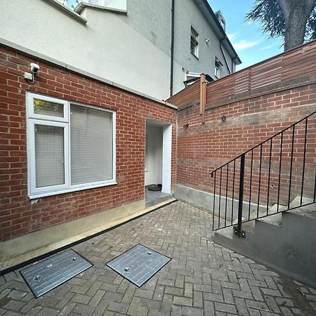 Two Bedroom House In Kilburn ロンドン エクステリア 写真