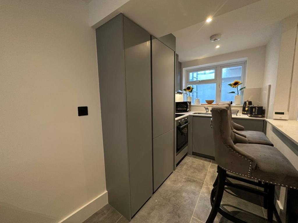 Two Bedroom House In Kilburn ロンドン エクステリア 写真