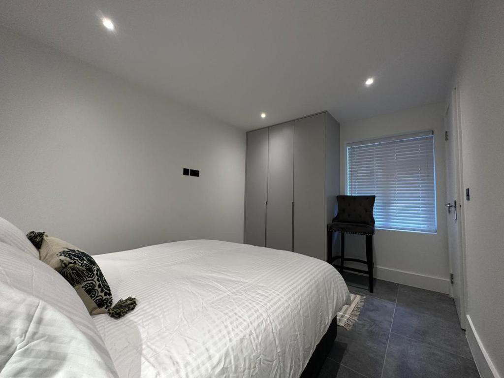 Two Bedroom House In Kilburn ロンドン エクステリア 写真