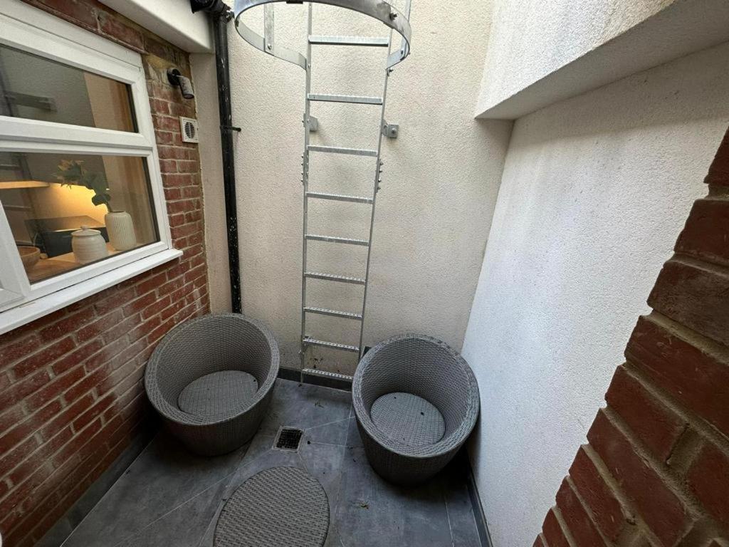 Two Bedroom House In Kilburn ロンドン エクステリア 写真